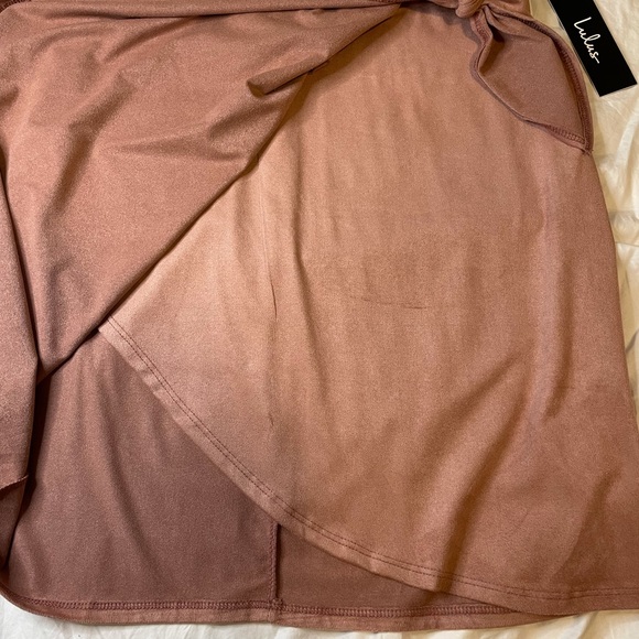 Lulu’s wrap skirt size large dusty rose - Picture 3 of 7